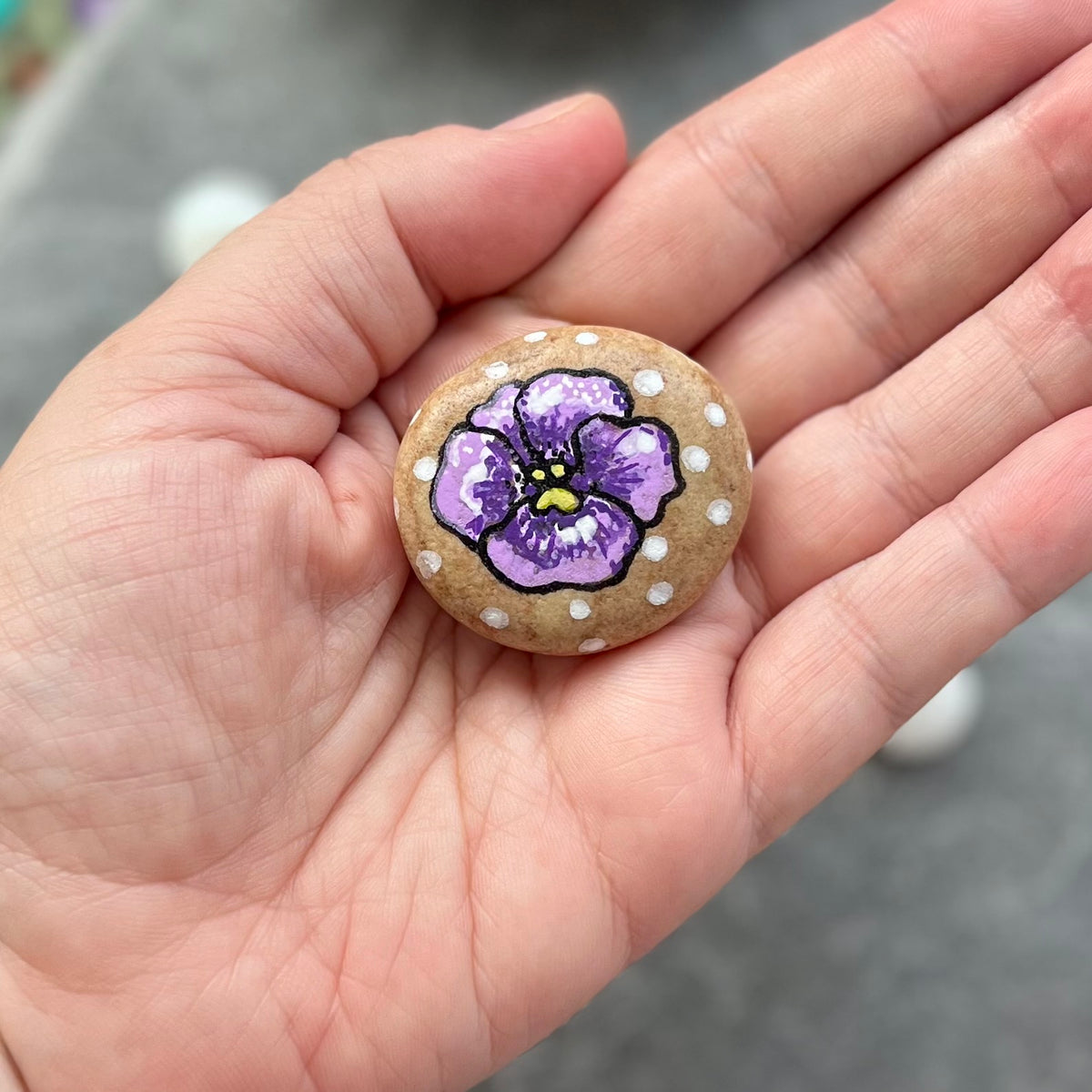 Pansy Hand Painted Stone – Small Floral Keepsake Gift UK